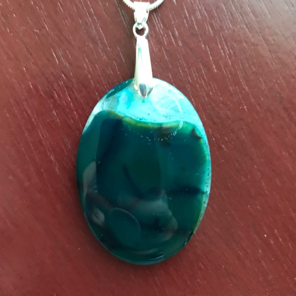Jewelry - Beautiful blue onyx and green dragon vein agate